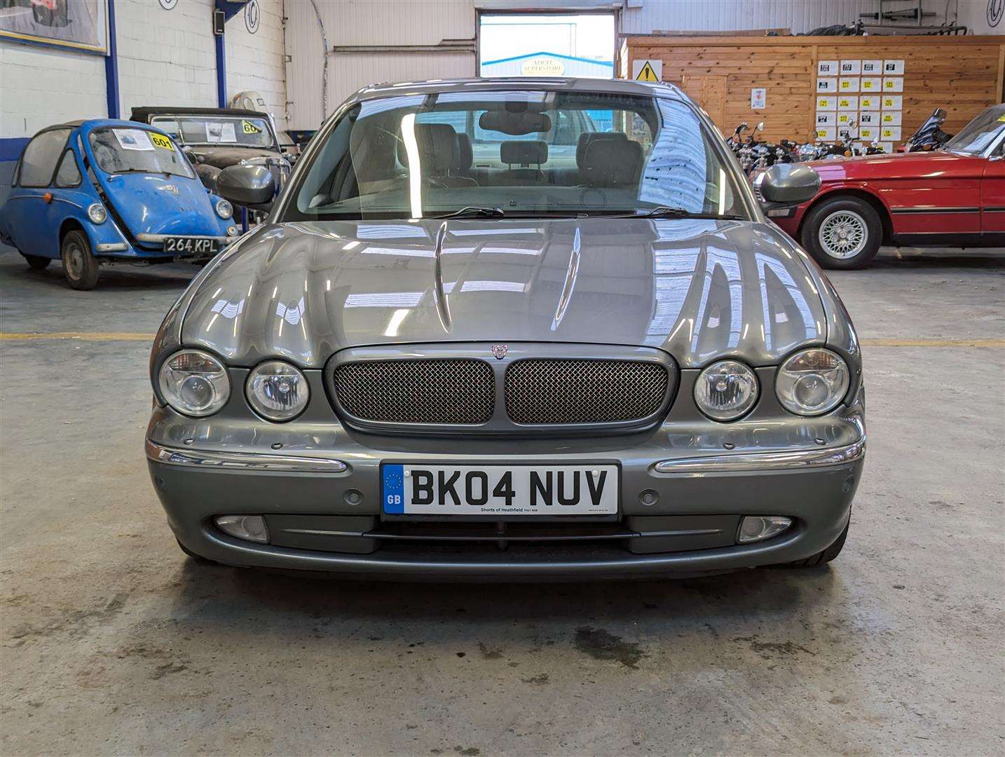 <p>2004 JAGUAR XJ6 V6 SPORT AUTO</p>