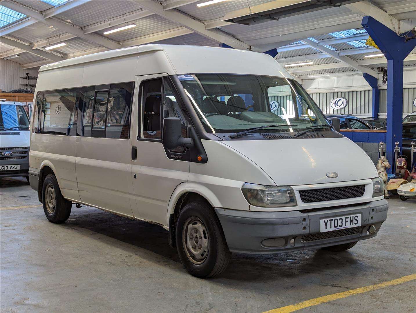 <p>2003 FORD TRANSIT</p>