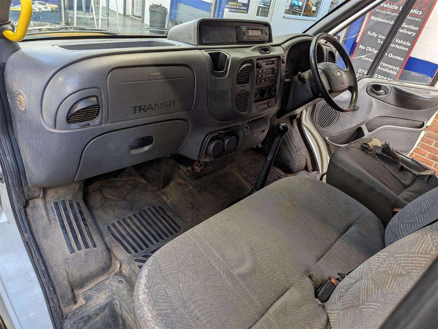 <p>2003 FORD TRANSIT</p>