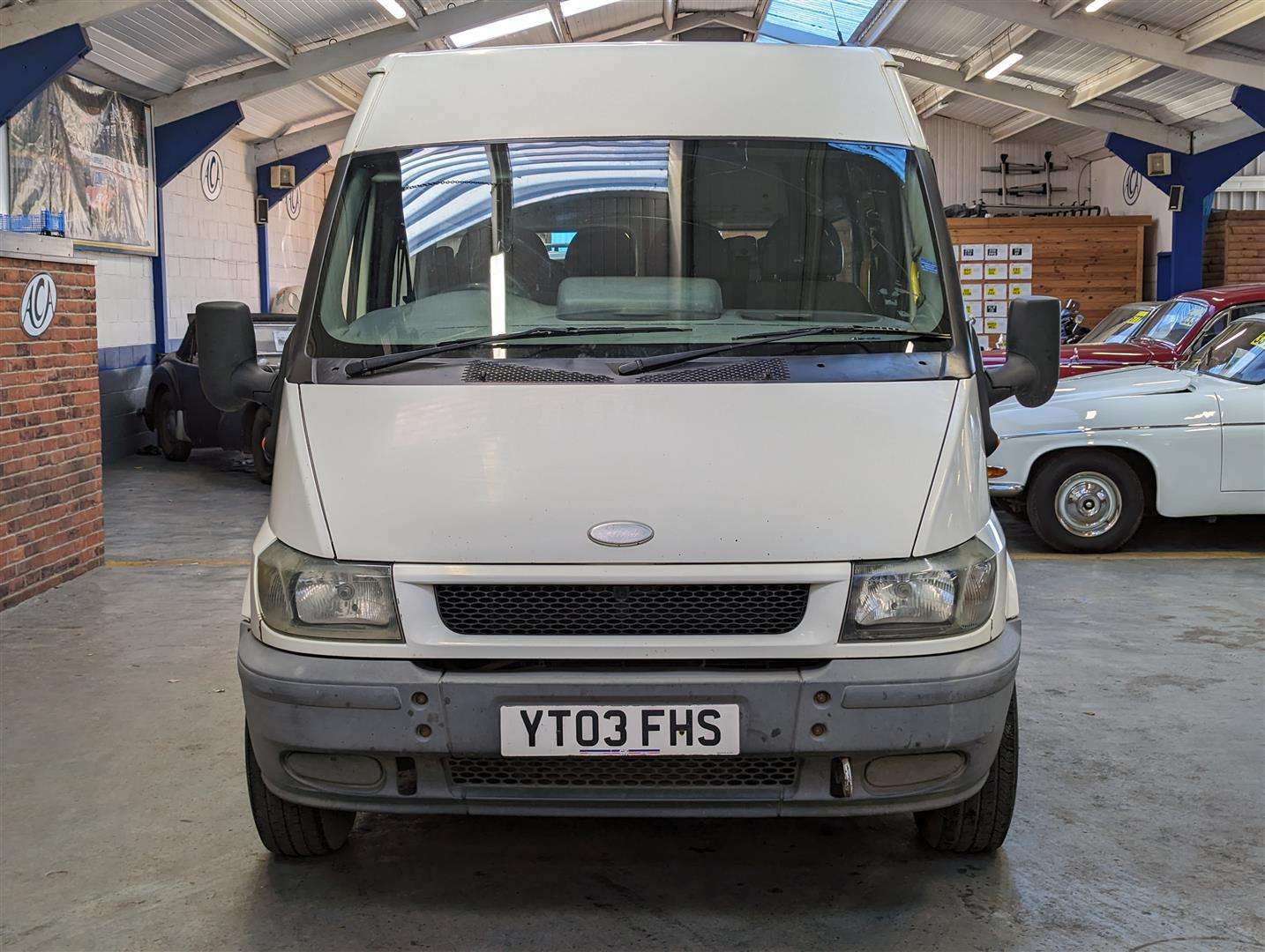 <p>2003 FORD TRANSIT</p>