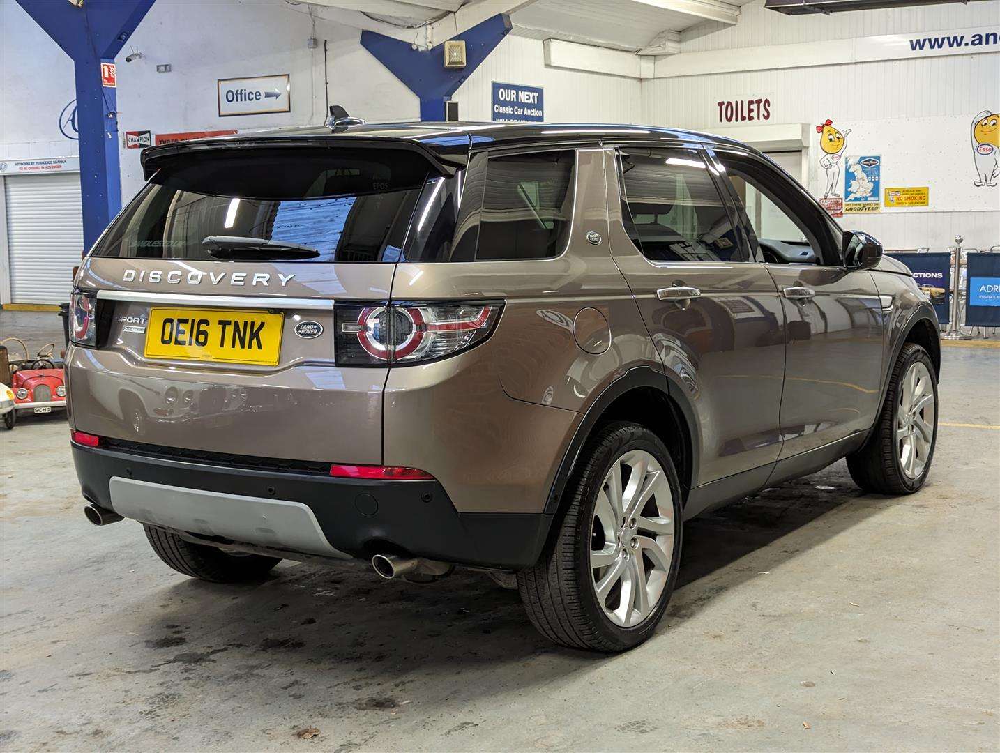 <p>2016 LAND ROVER DISCO-Y SPORT LUXURY HSE</p>