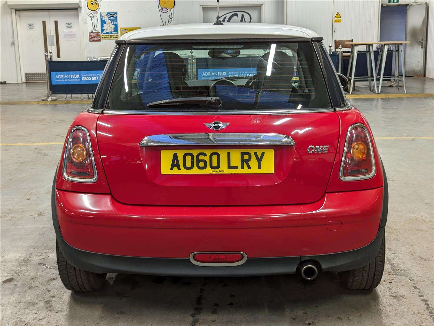 <p>2010 MINI ONE</p>