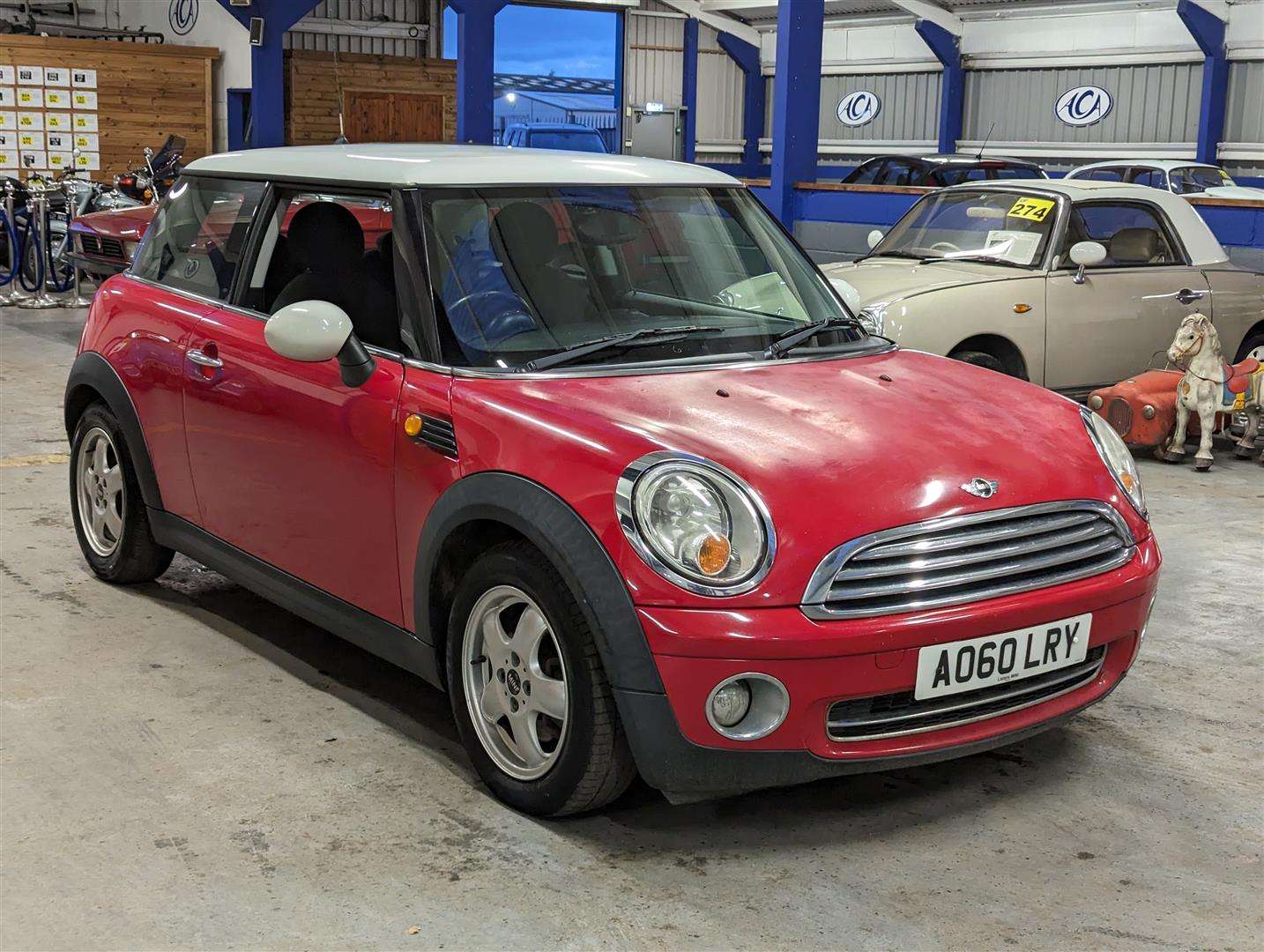 <p>2010 MINI ONE</p>