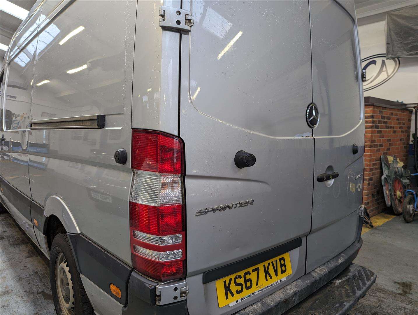 <p>2017 MERCEDES-BENZ SPRINTER 314CDI</p>