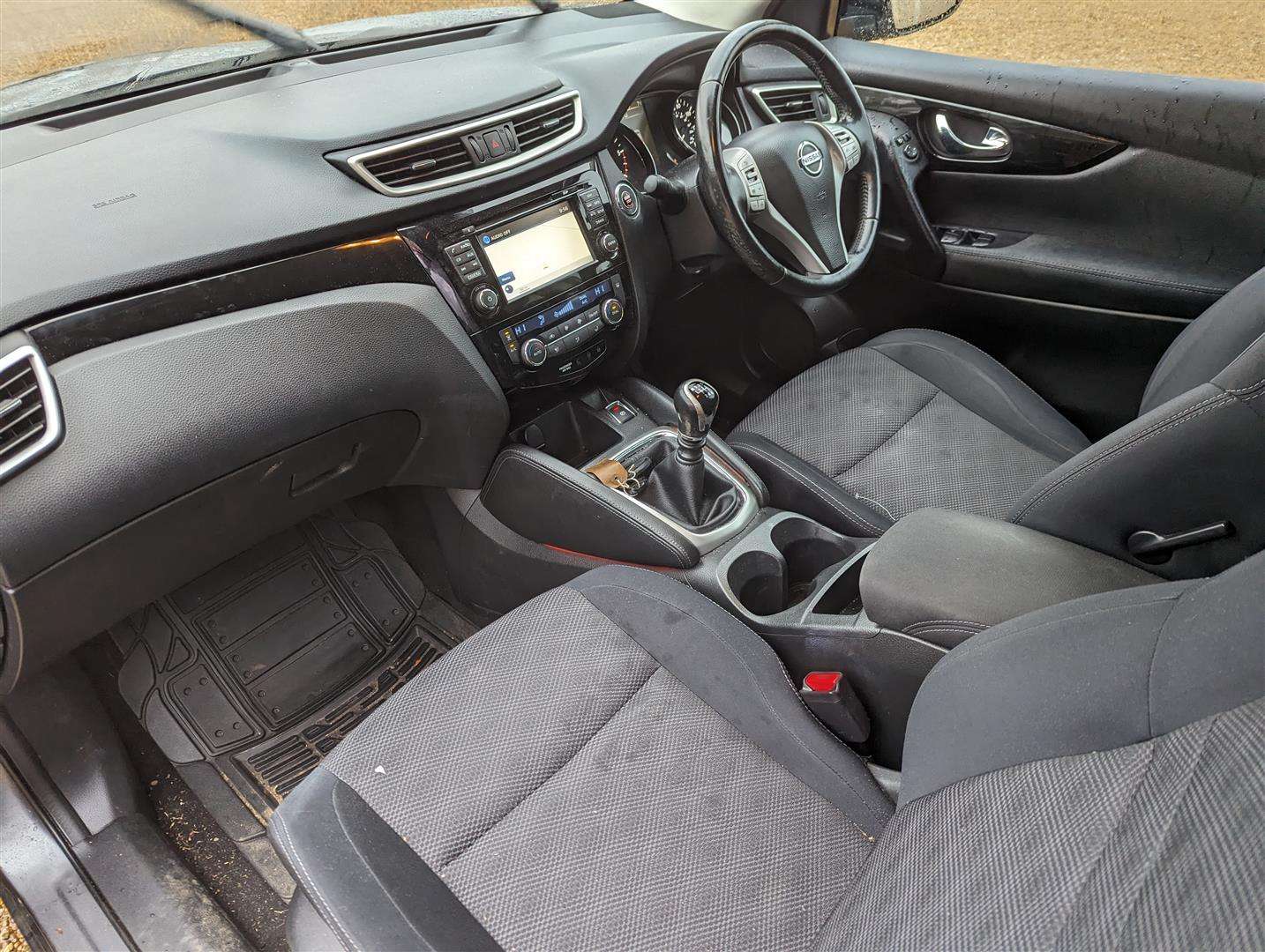 <p>2015 NISSAN QASHQAI N-TEC DCI</p>