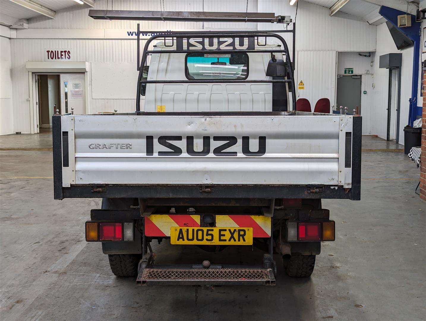 <p>2005 ISUZU TRUCKS NKR 77 TURBO ELECTRIC DI</p>