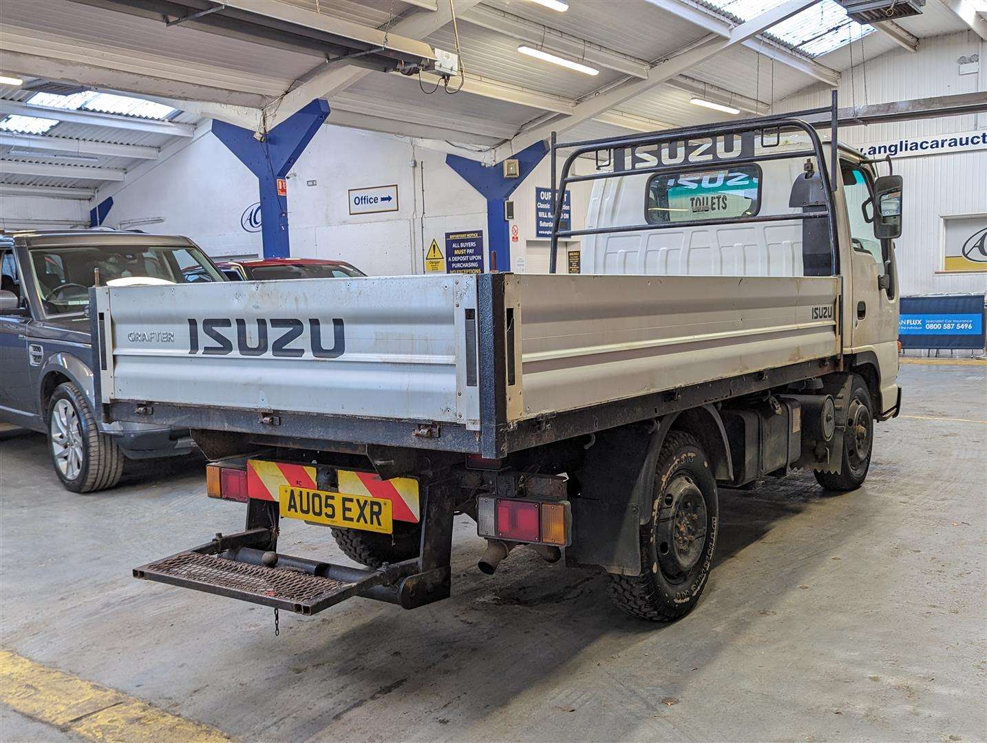 <p>2005 ISUZU TRUCKS NKR 77 TURBO ELECTRIC DI</p>