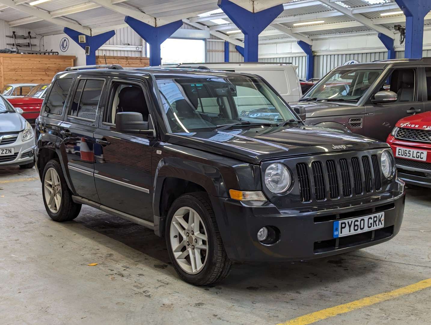 <p>2011 JEEP PATRIOT OVERLAND CRD</p>