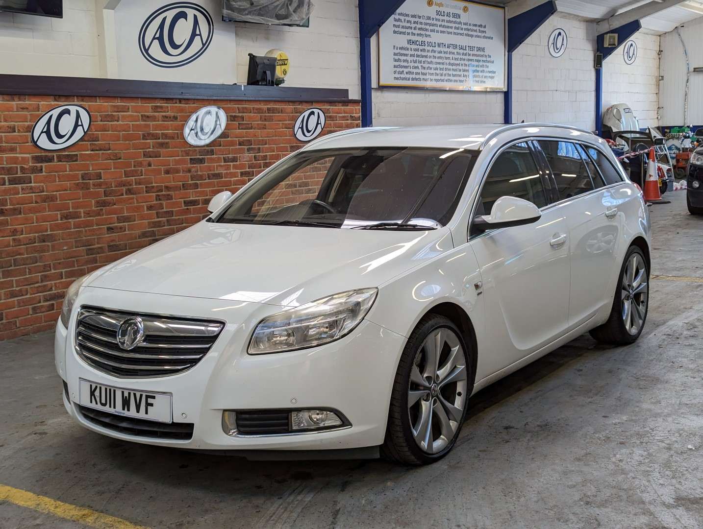 <p>2011 VAUXHALL INSIGNIA SRI NAV 158 CDTI</p>