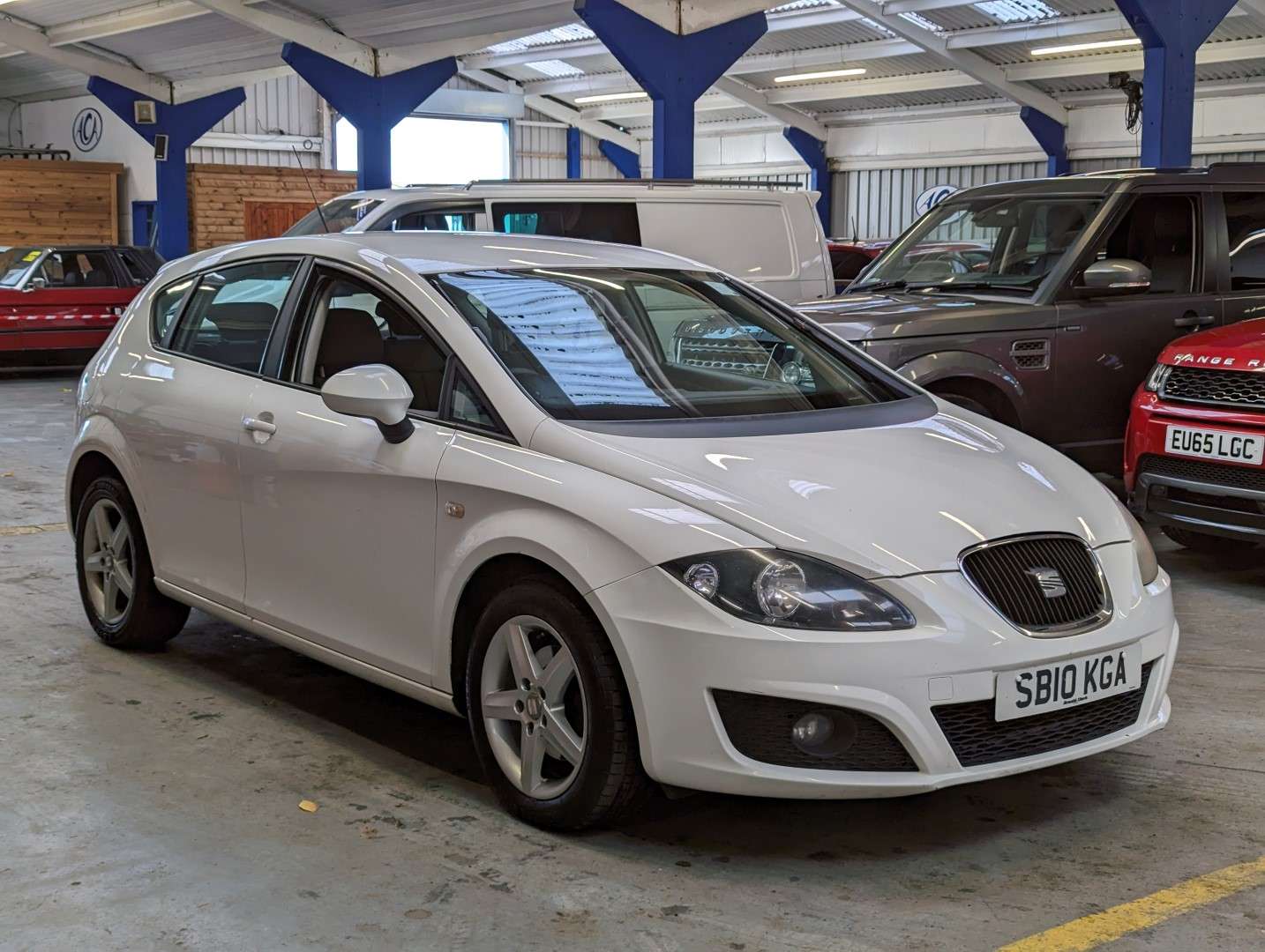 <p>2010 SEAT LEON S EMOCION TDI</p>