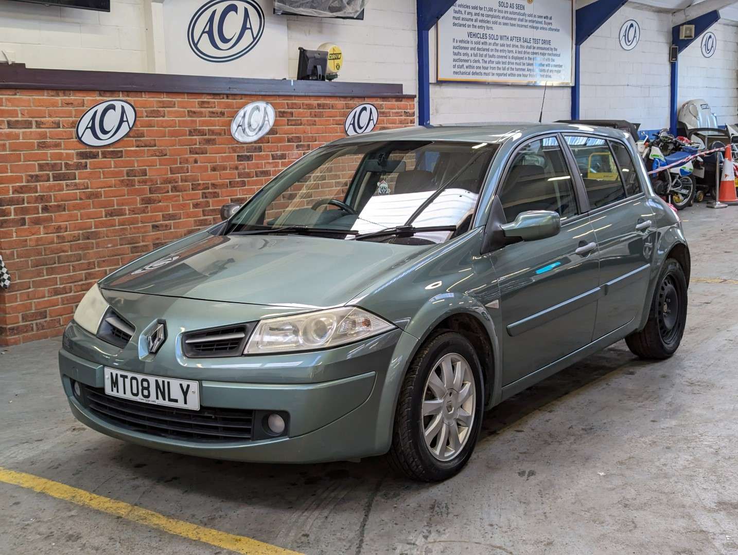 <p>2008 RENAULT MEGANE DYNAMIQUE AUTO</p>