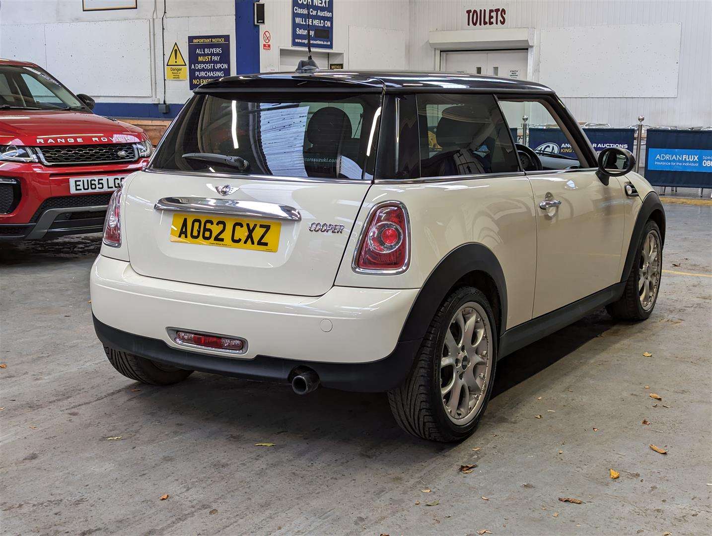 <p>2012 MINI COOPER</p>