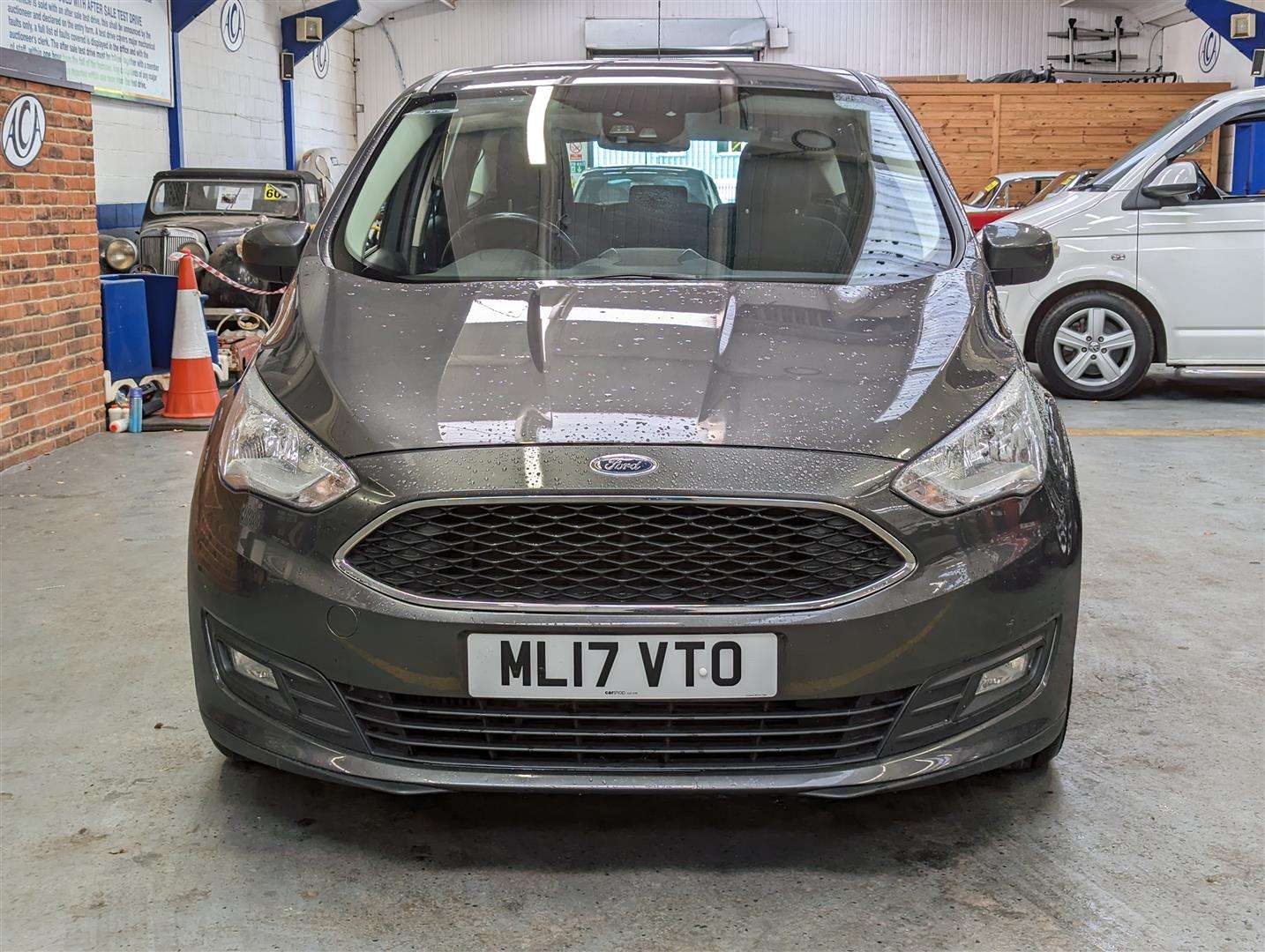 <p>2017 FORD C-MAX ZETEC TURBO</p>