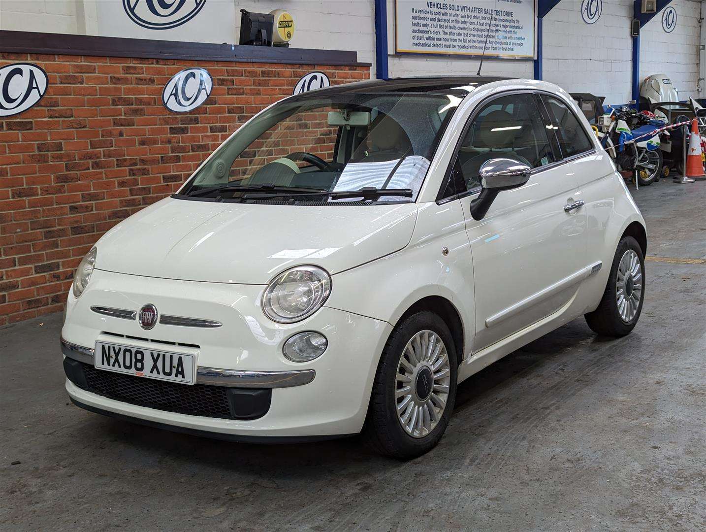 <p>2008 FIAT 500 LOUNGE RHD</p>