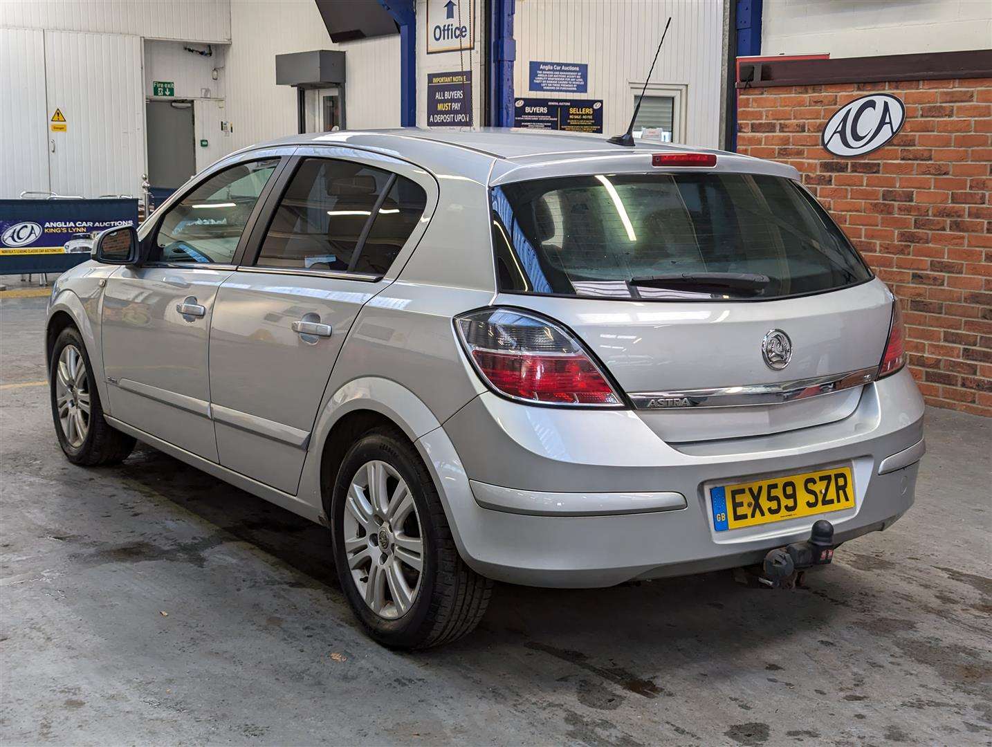 <p>2009 VAUXHALL ASTRA ELITE</p>