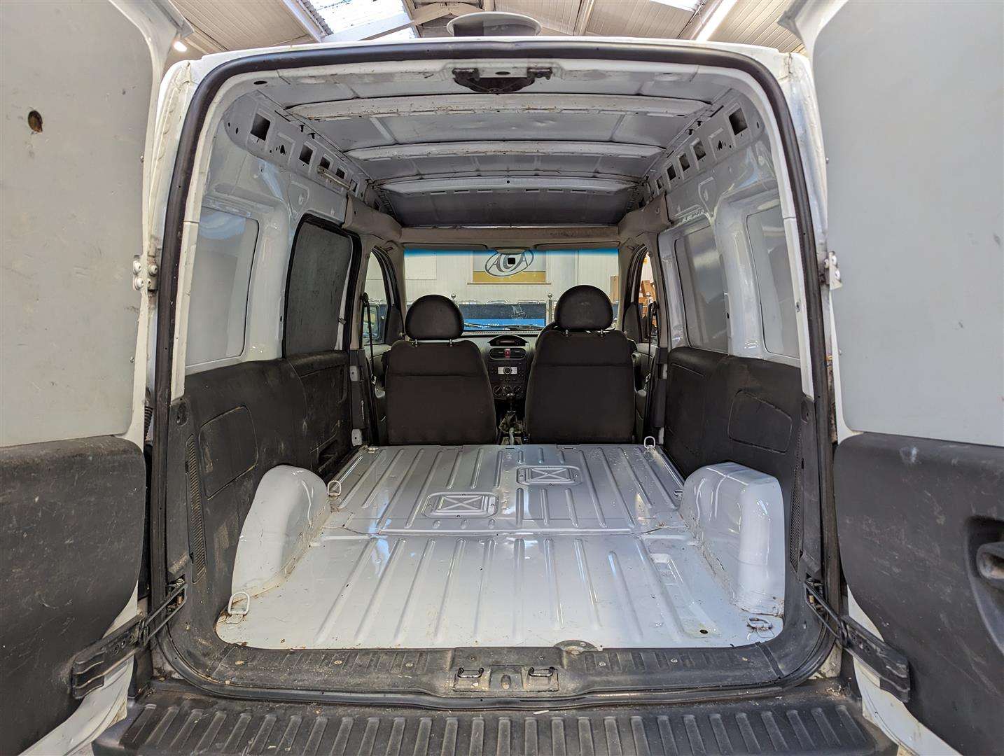 <p>2011 VAUXHALL COMBO 1700 ECOFLEX</p>