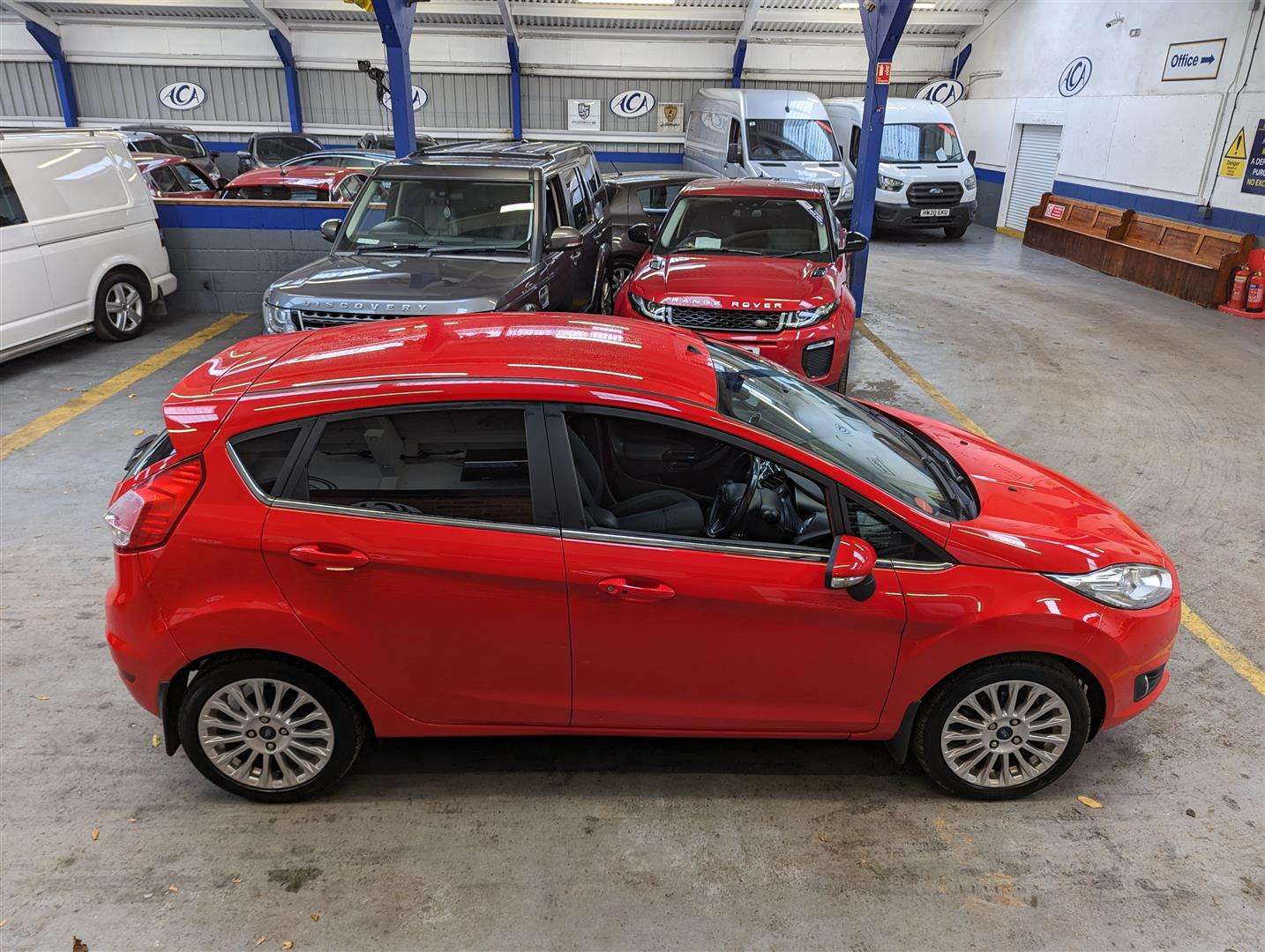 <p>2015 FORD FIESTA SOLD</p>