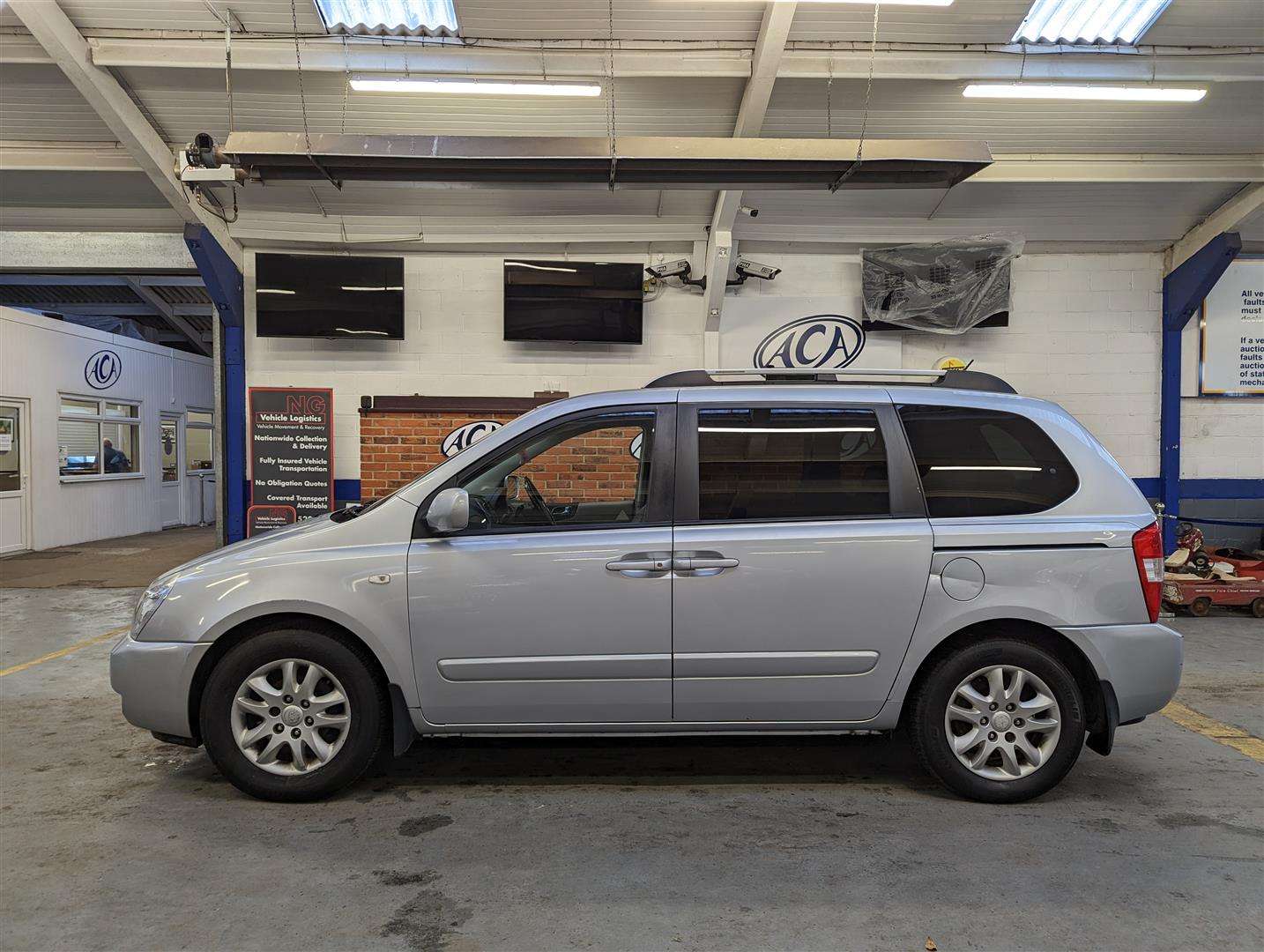 <p>2008 KIA SEDONA TS</p>