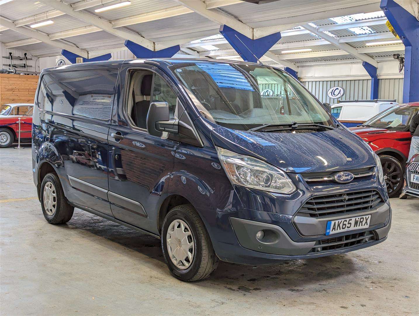 <p>2015 FORD TRANSIT CUSTOM 290 TREND E-TEC</p>