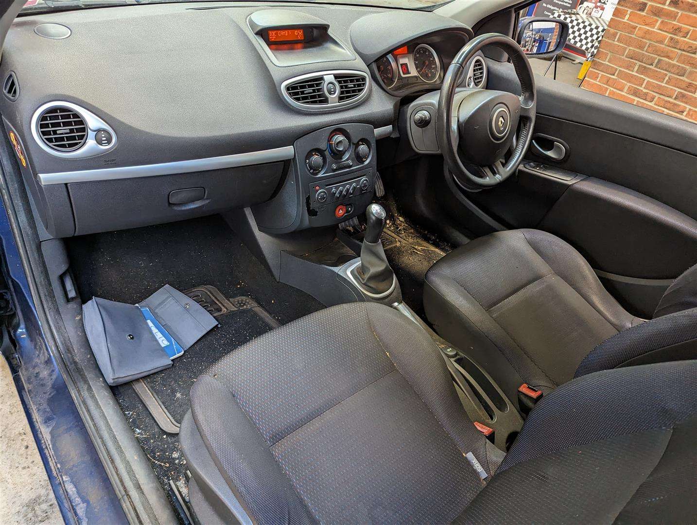 <p>2007 RENAULT CLIO DYNAMIQUE S DCI 86</p>