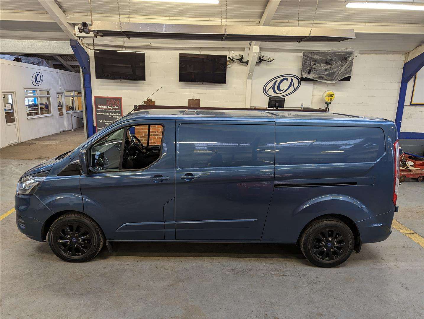 <p>2018 FORD TRANSIT CUSTOM 300 LIMITED</p>