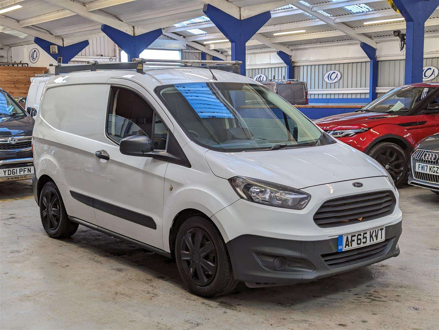 <p>2015 FORD TRANSIT COURIER BASE TDCI</p>