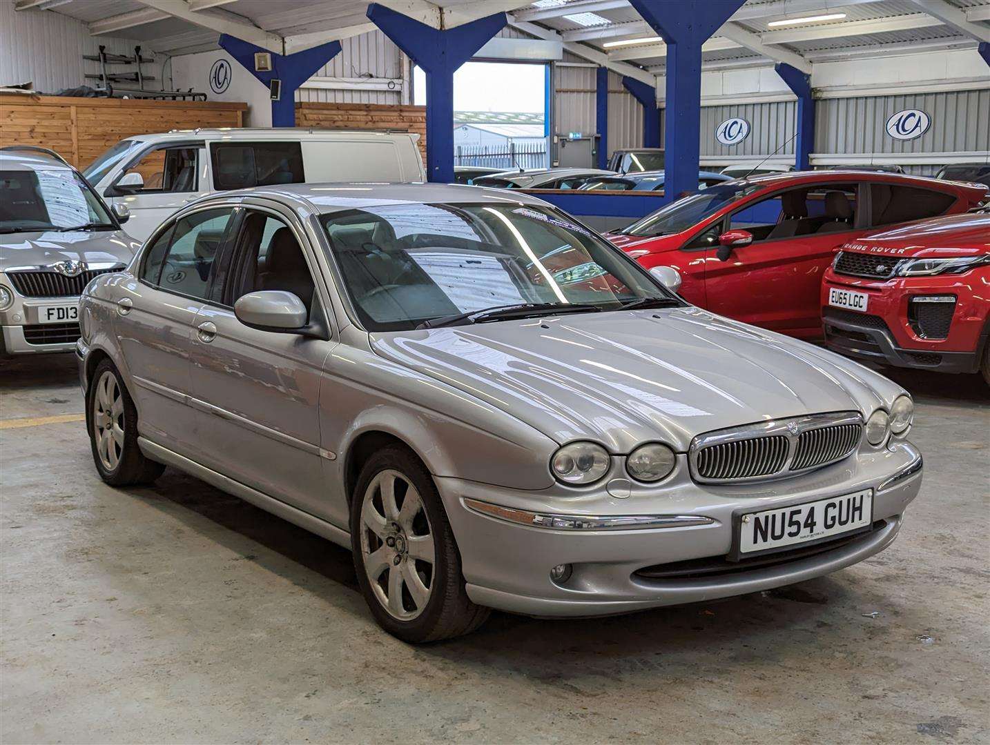 <p>2004 JAGUAR X-TYPE V6 SE AUTO</p>