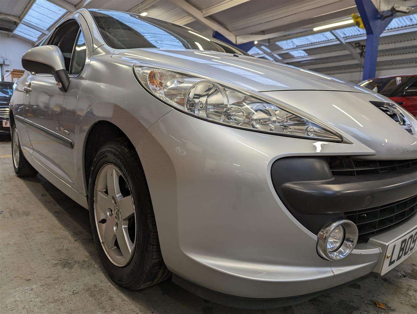 <p>PEUGEOT 207 VERVE</p>