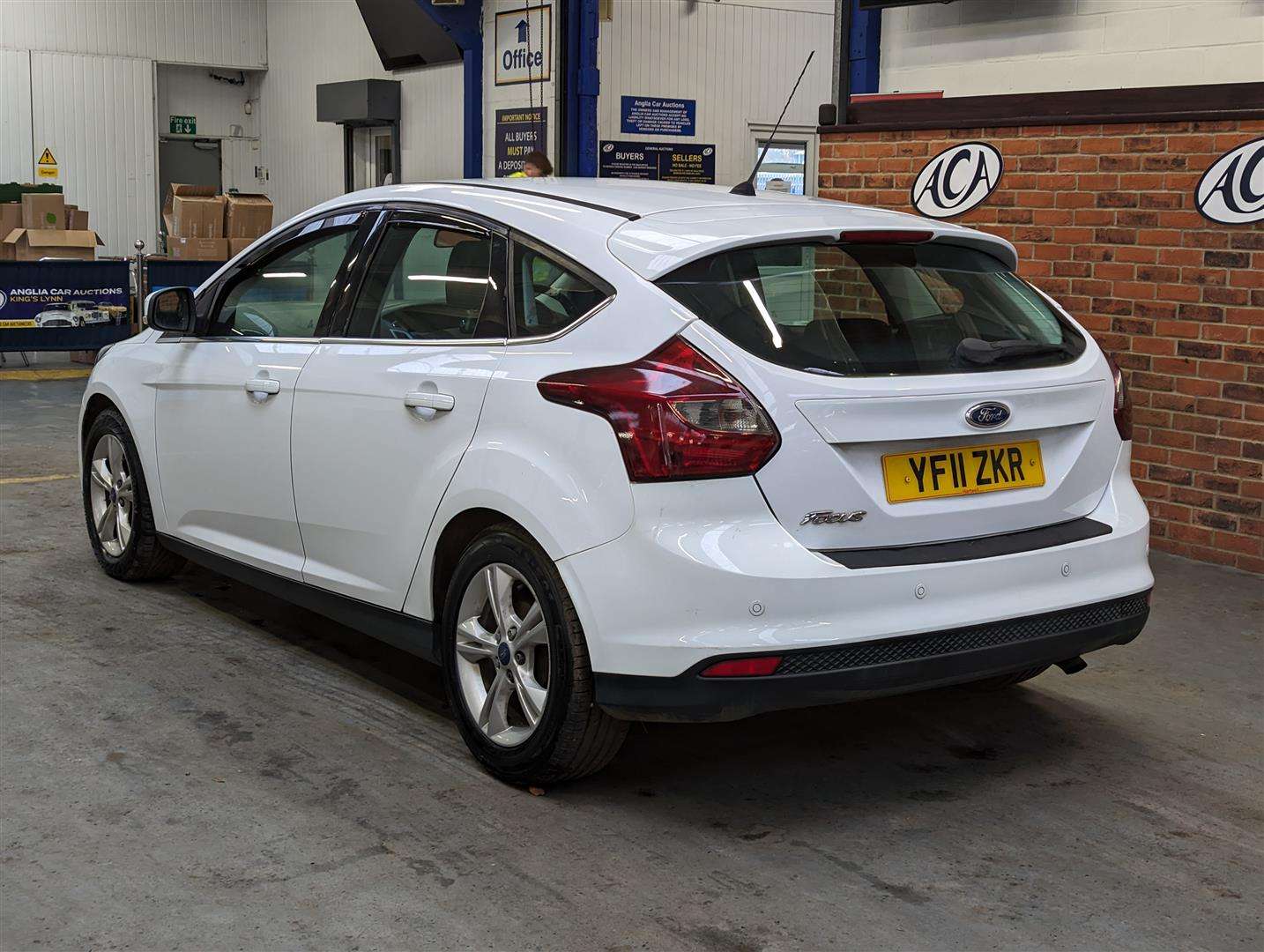 <p>2011 FORD FOCUS ZETEC 125</p>