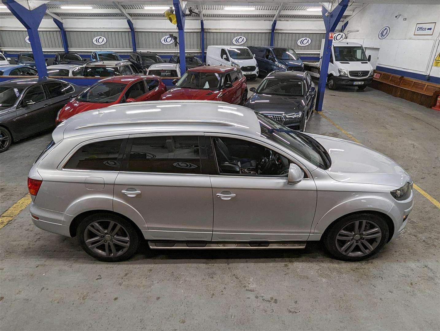 <p>2008 AUDI Q7 LE TDI QUATTRO AUTO</p>