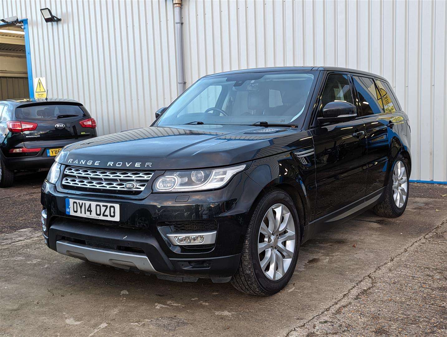 <p>2014 LAND ROVER RANGE ROVER SPORT HSE SDV</p>