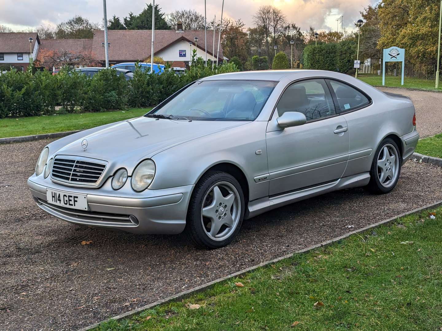 <p>1999 MERCEDES CLK 320 SPORT AUTO&nbsp;</p>