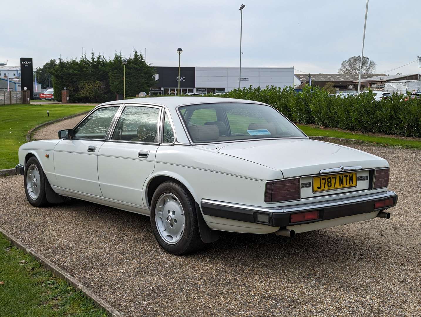 <p>1991 JAGUAR SOVEREIGN 4.0 AUTO&nbsp;</p>