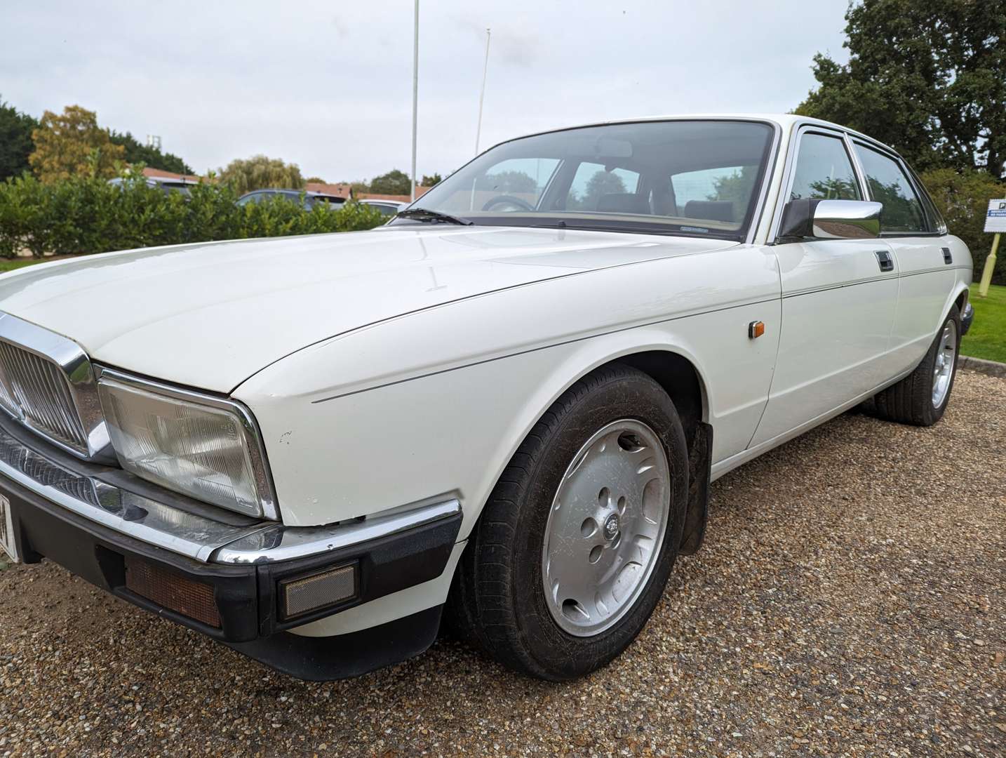 <p>1991 JAGUAR SOVEREIGN 4.0 AUTO&nbsp;</p>