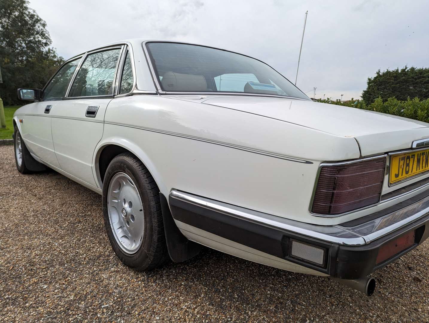 <p>1991 JAGUAR SOVEREIGN 4.0 AUTO&nbsp;</p>