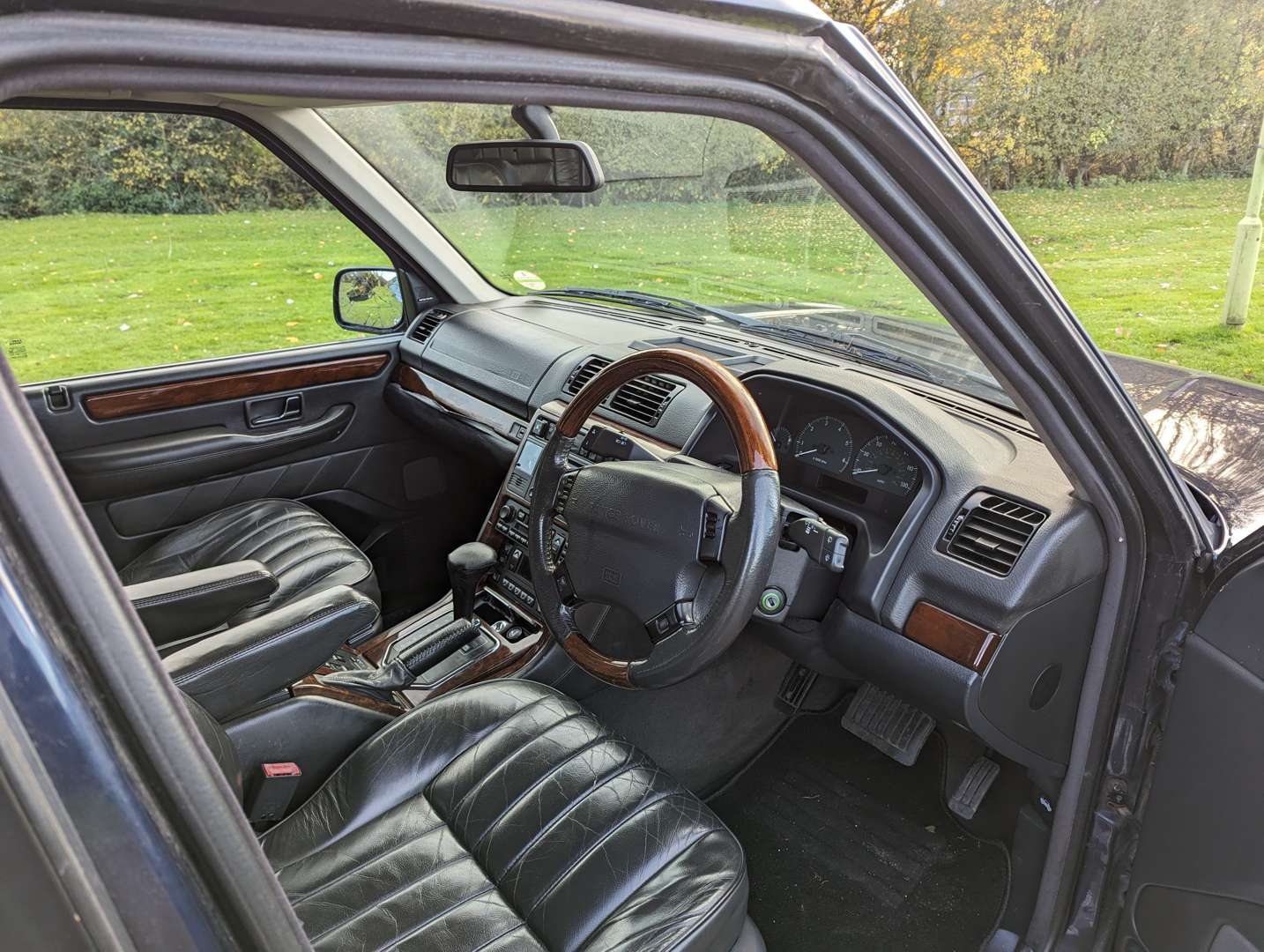 <p>2001 RANGE ROVER VOGUE 4.6 AUTO</p>