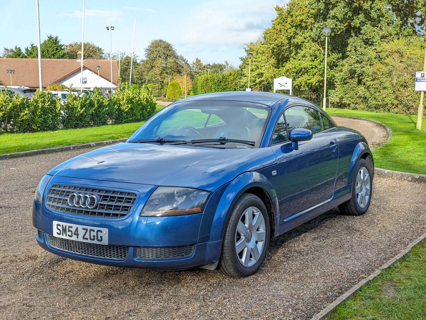 <p>2004 AUDI TT&nbsp;</p>