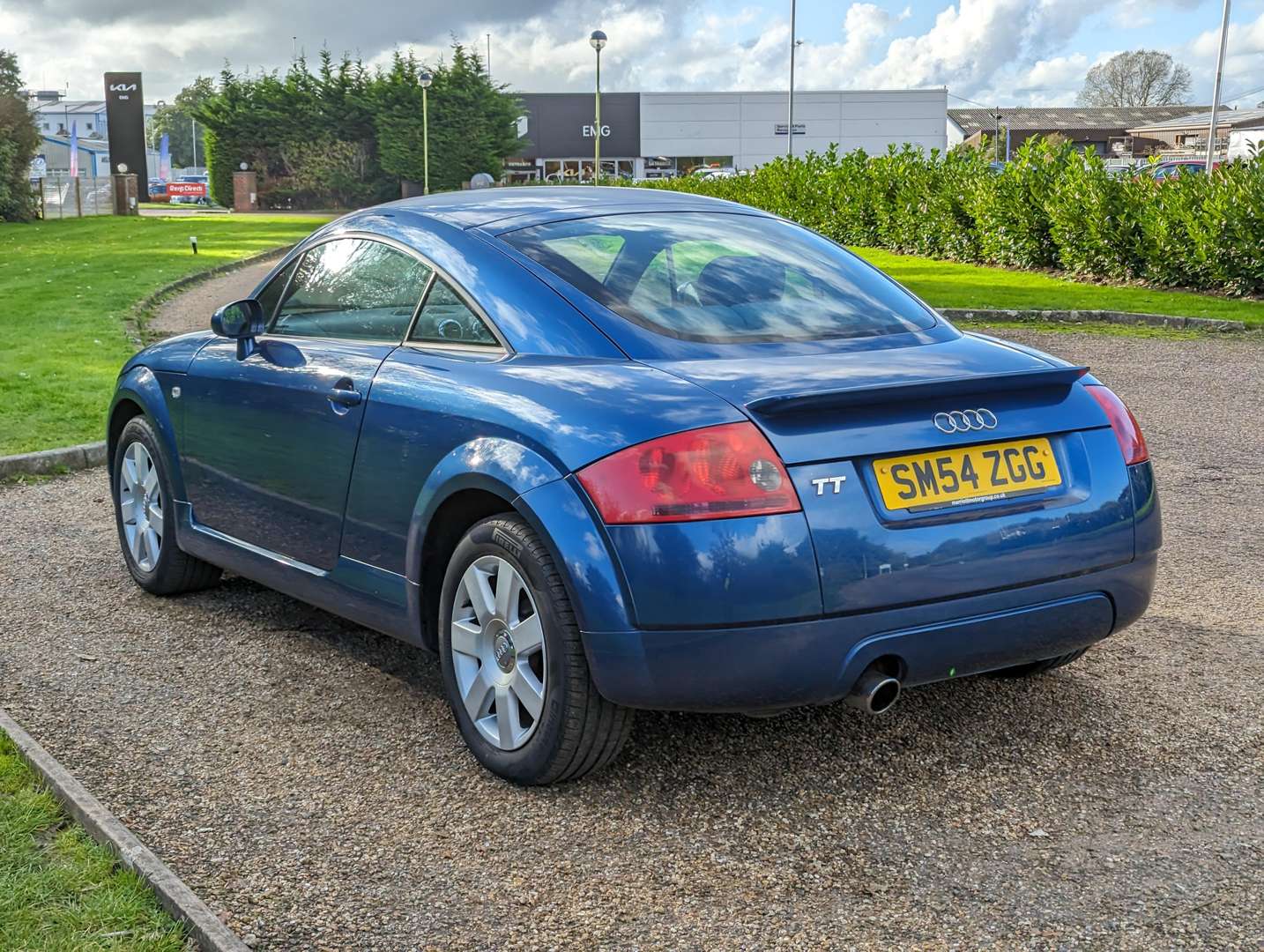 <p>2004 AUDI TT&nbsp;</p>