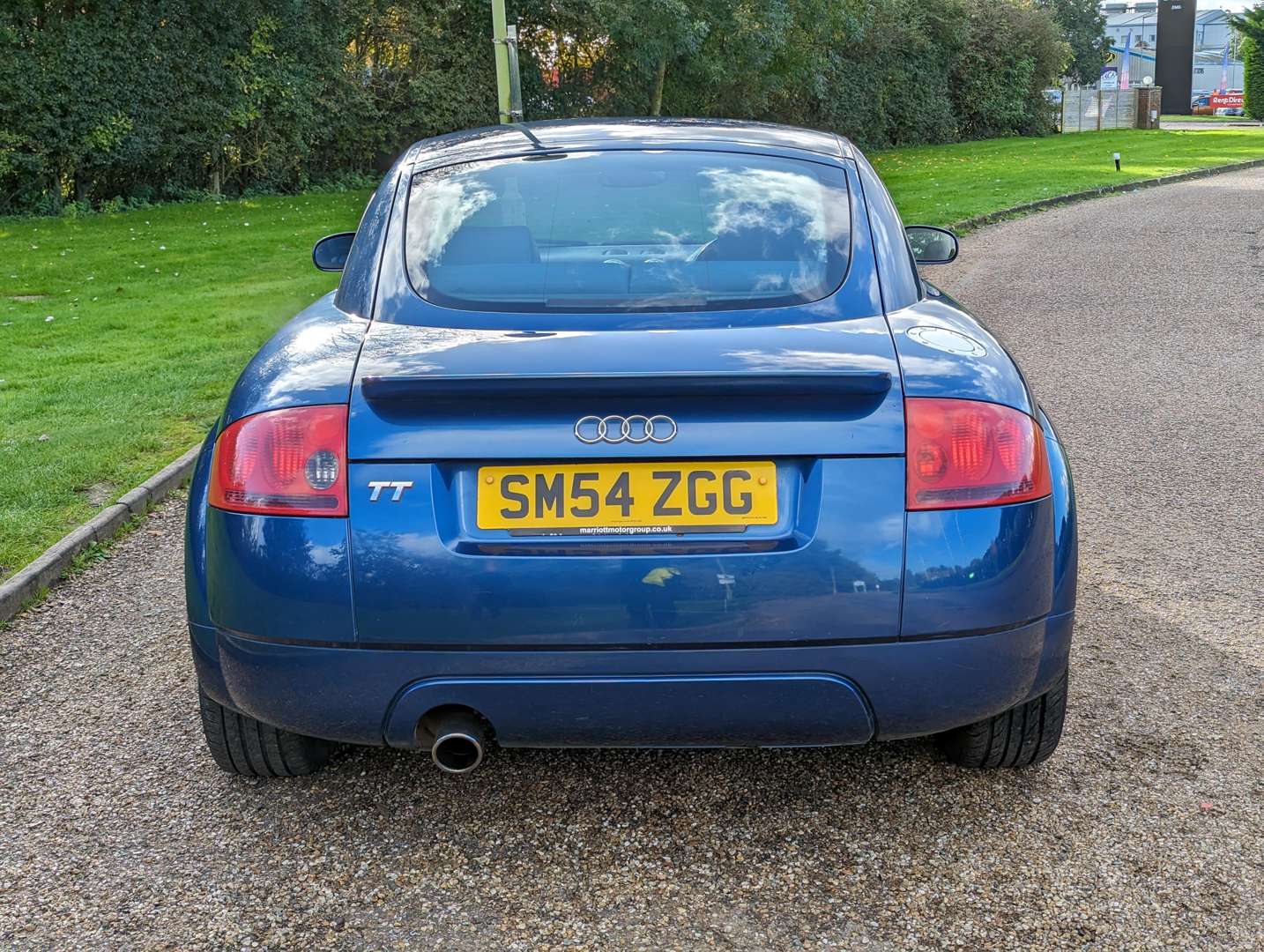 <p>2004 AUDI TT&nbsp;</p>