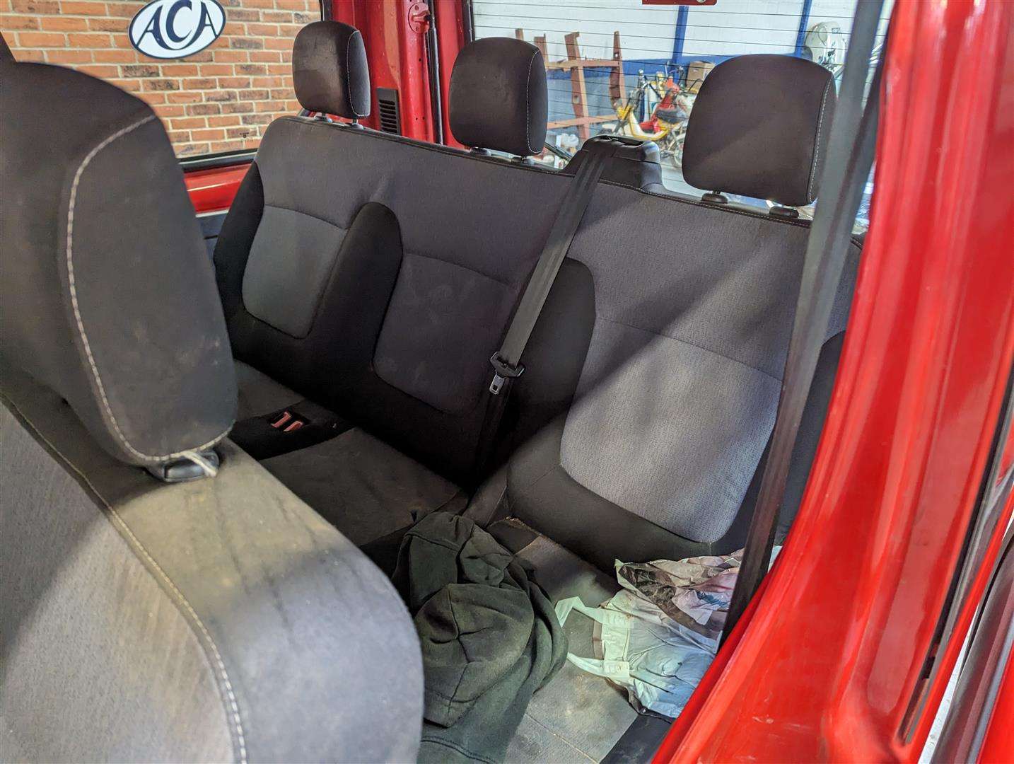 <p>2015 VAUXHALL VIVARO CDTI 9 SEATER</p>