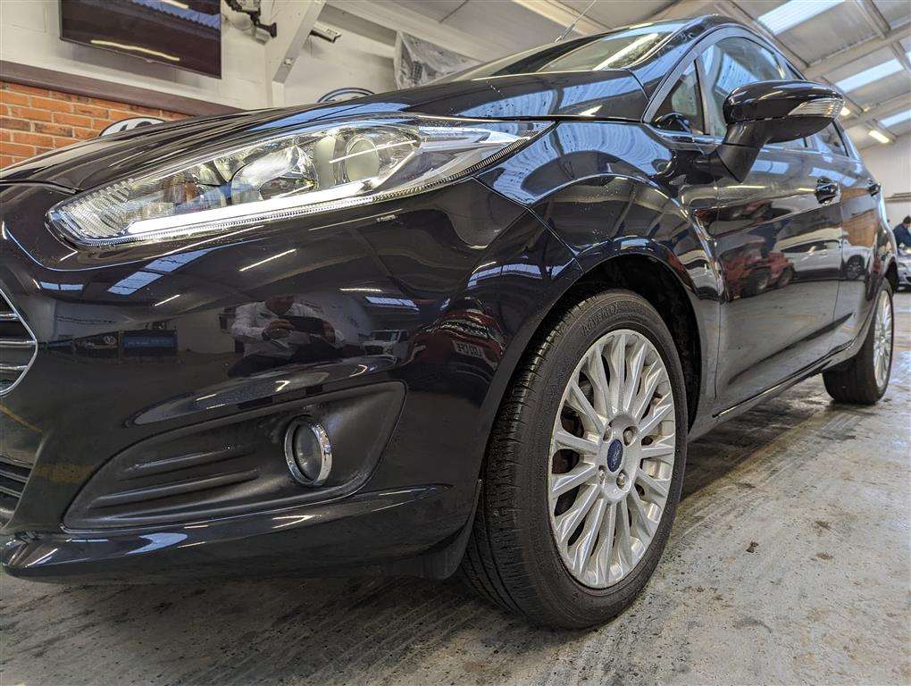 <p>2014 FORD FIESTA TITANIUM AUTO</p>