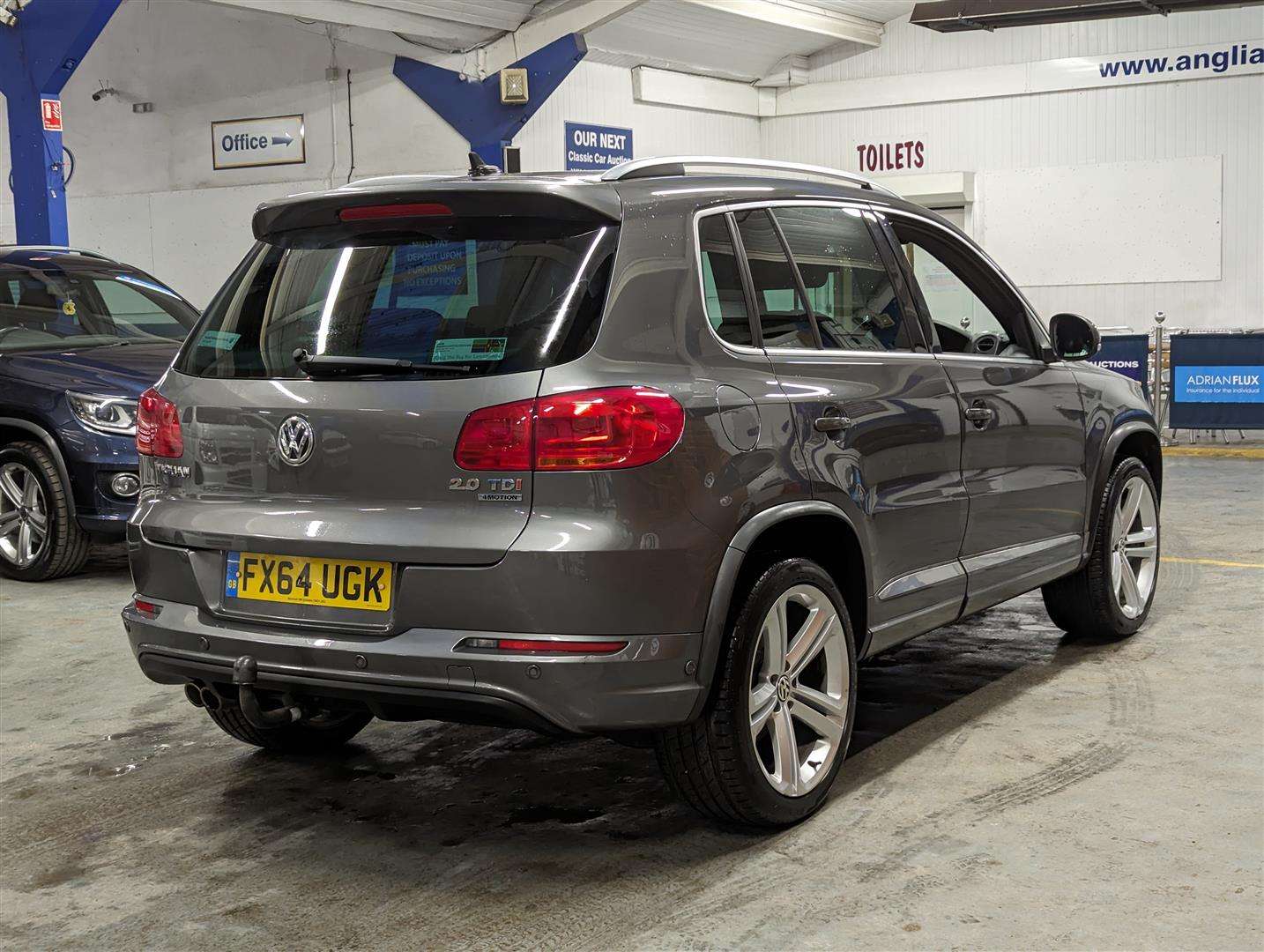 <p>2014 VOLKSWAGEN TIGUAN R LINE TDI BMT 4MO</p>