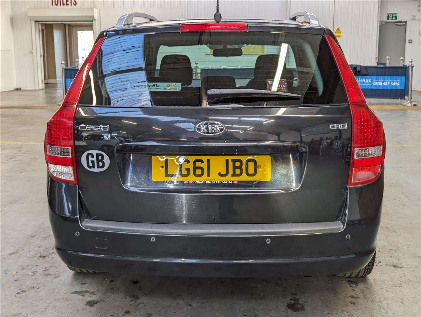 <p>2011 KIA CEED 3 CRDI AUTO</p>