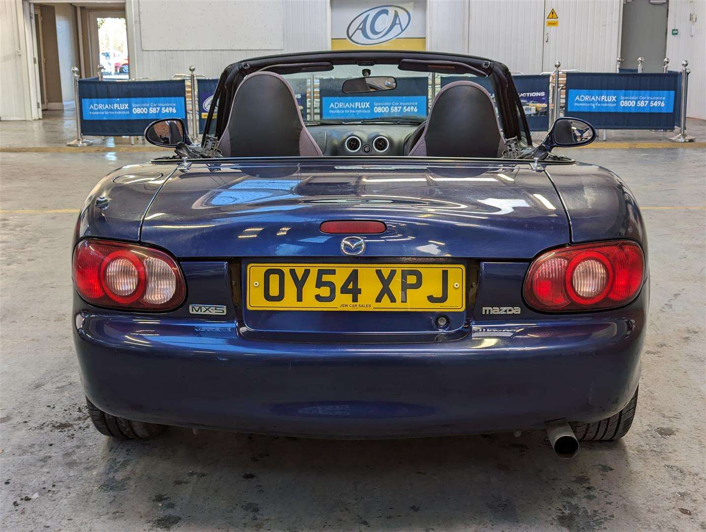 <p>2004 MAZDA MX-5</p>