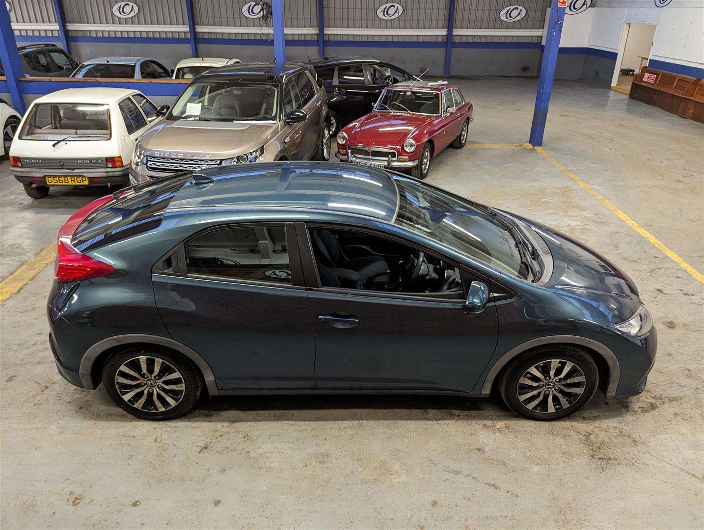 <p>2013 HONDA CIVIC I-DTEC SE</p>