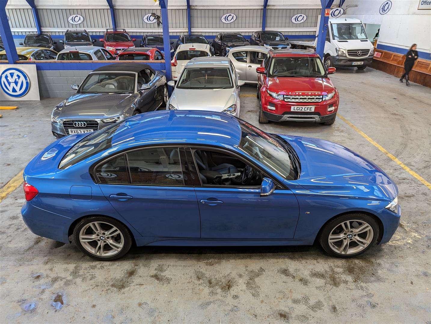 <p>2015 BMW 320D M SPORT</p>