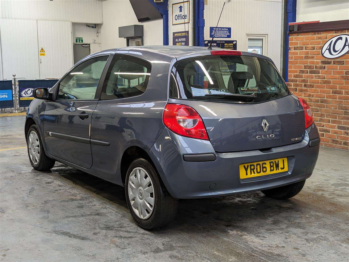 <p>2006 RENAULT CLIO EXPRESSION DCI 68</p>