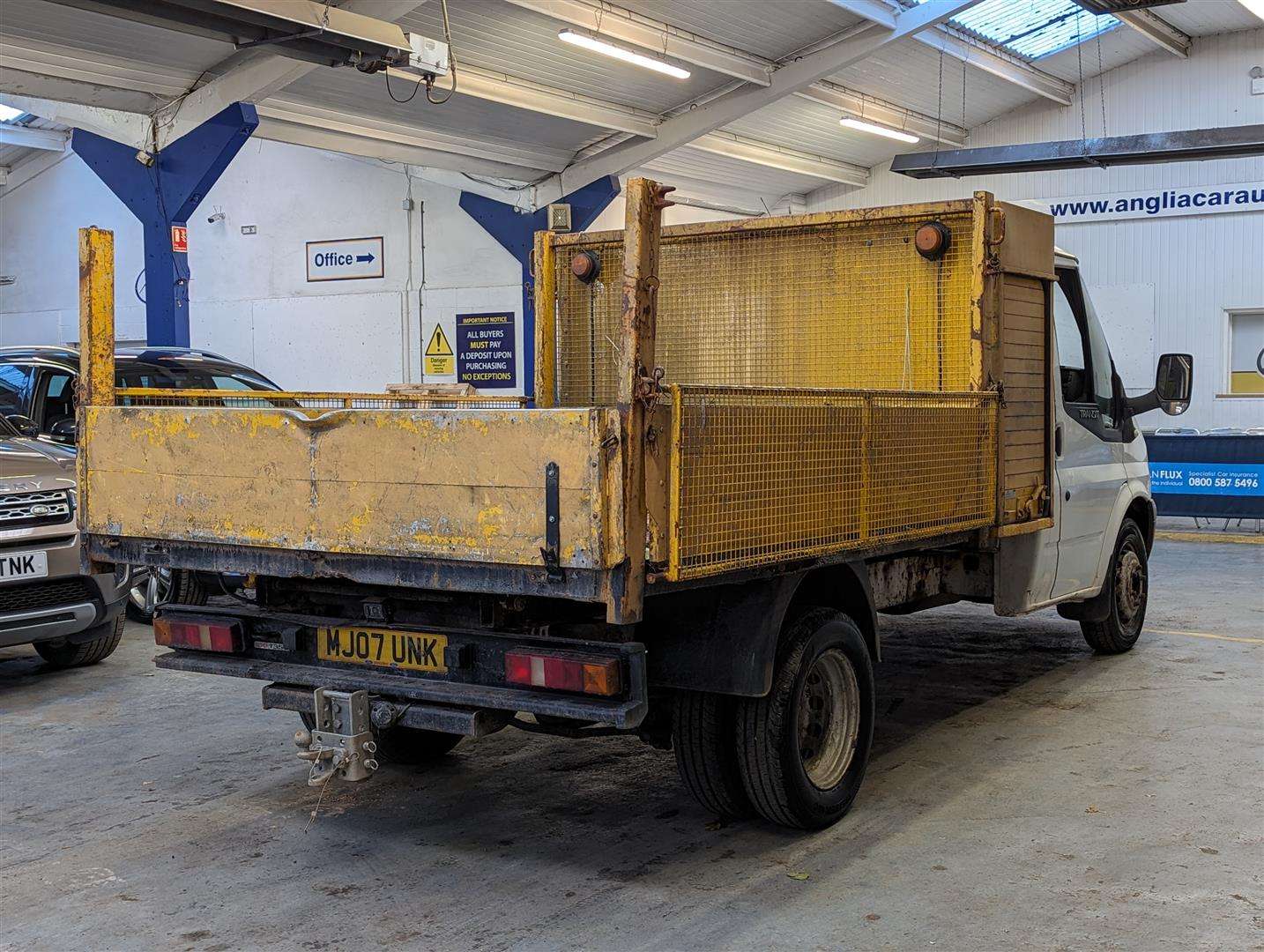 <p>2007 FORD TRANSIT 100 T350M RWD TIPPER</p>