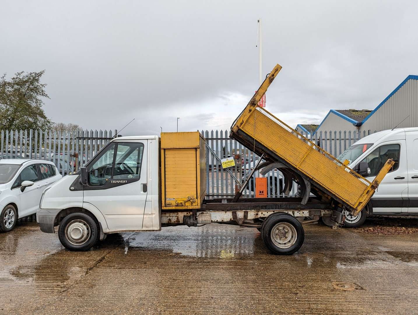 <p>2007 FORD TRANSIT 100 T350M RWD TIPPER</p>