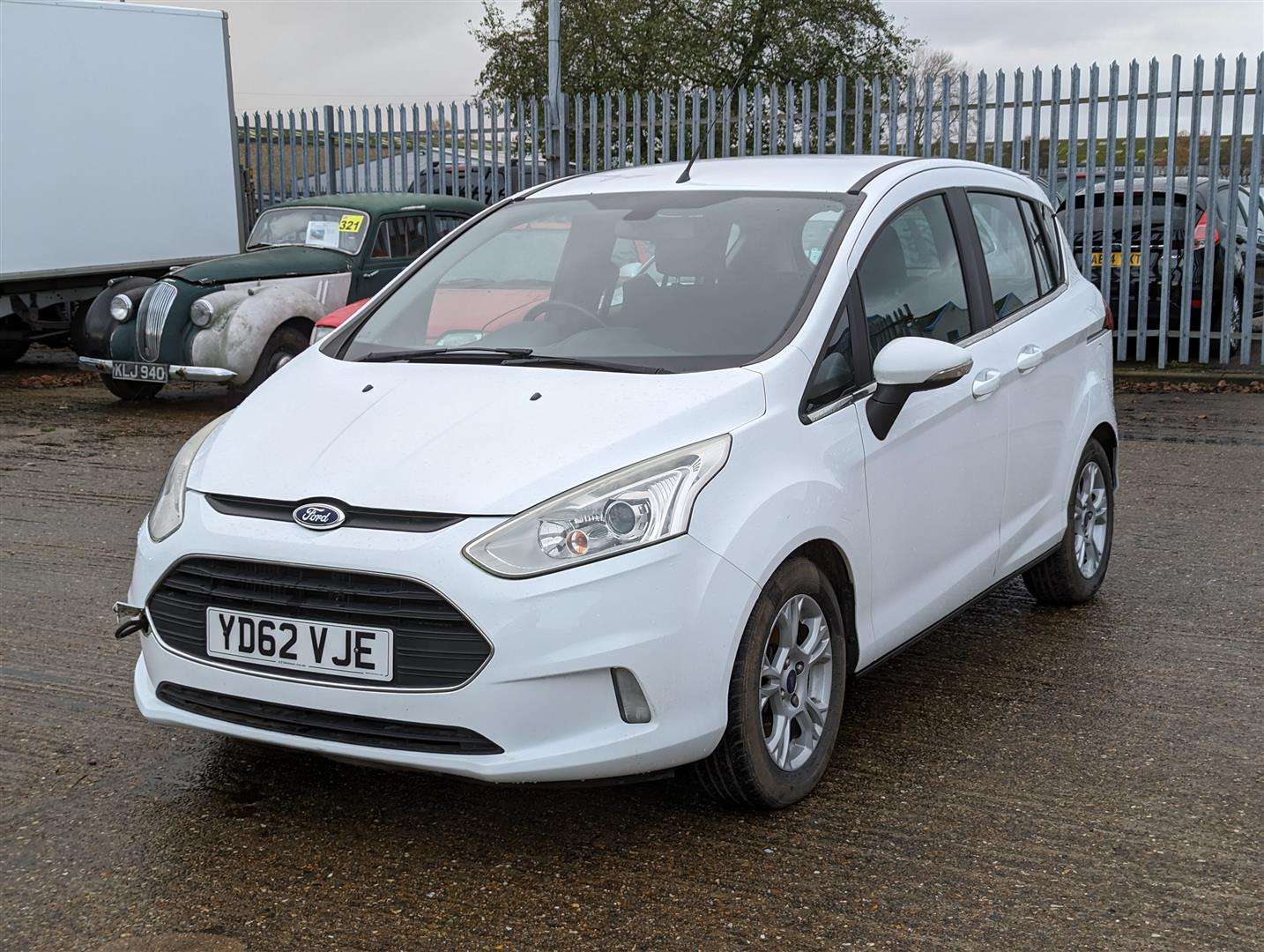 <p>2012 FORD B-MAX ZETEC TURBO</p>